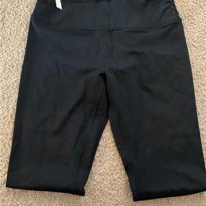 NWT L Black Leggings Ododos (Amazon)
